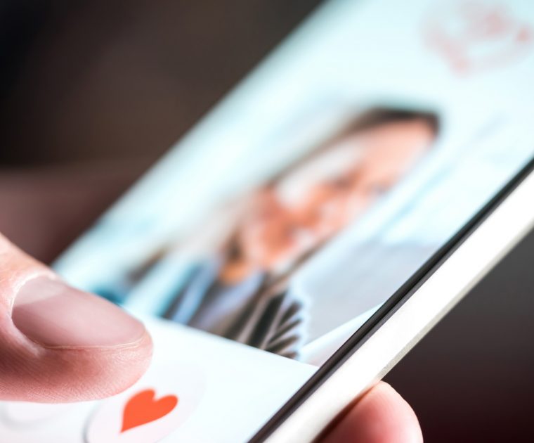 Wat doet een datingsite met je gegevens? - Blue Legal